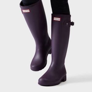 Tall Dark Purple (aubergine / eggplant) Hunter Boots Size 8 (Europe 39)